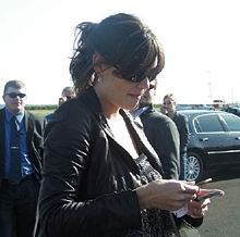 Wikipedia:Tłumaczenie miesiąca/Katie Holmes