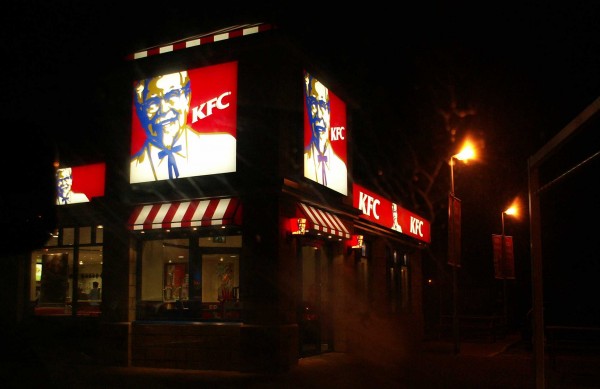 Restauracja KFC z wizerunkiem Sandersa