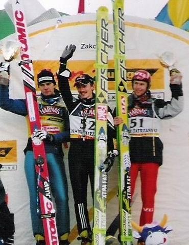 Podium zawodów Pucharu Świata w Zakopanem w 2005 r. Od lewej: Janne Ahonen (2. miejsce), Adam Małysz (1. miejsce), Roar Ljøkelsøy (3. miejsce)