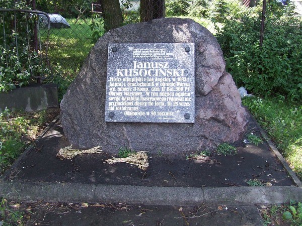 Obelisk ku czci Janusza Kusocińskiego, Fort Czerniaków