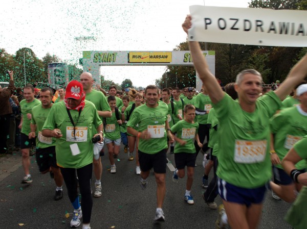 Robert Korzeniowski (z numerem 11) podczas Run Warsaw 2007