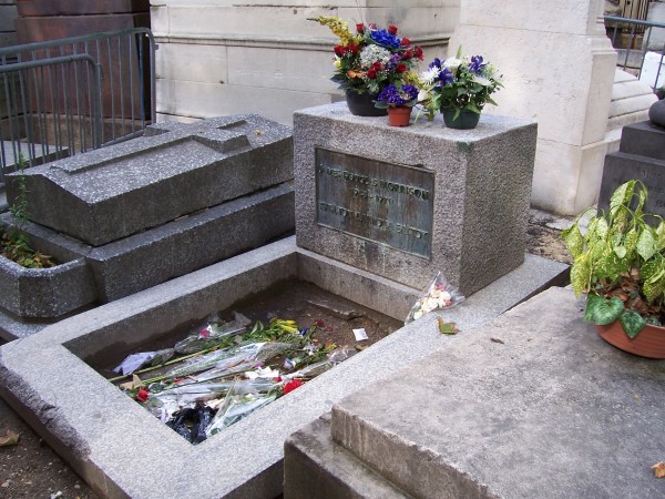 Grób Jima Morrisona na cmentarzu Pere Lachaise w Paryżu.