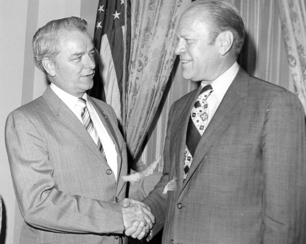 Whip większości Robert Byrd i prezydent Gerald Ford