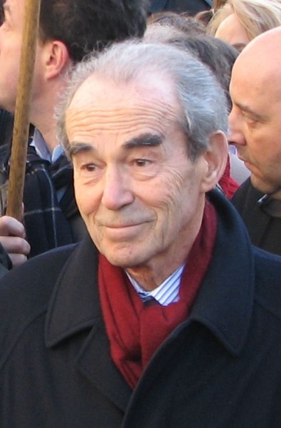 Robert Badinter am 3. Februar 2007 auf einer Demonstration gegen die Todesstrafe in Paris.