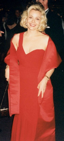 Gail O'Grady w 1994